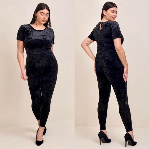 Torrid Full Length Crushed Velvet Short Sleeve Black Catsuit | 2X - Picture 1 of 7